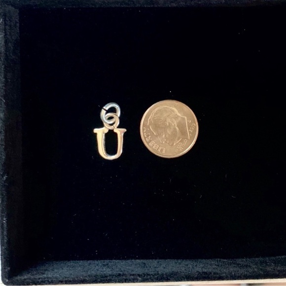 U charm letter .925 sterling silver - Picture 2 of 2